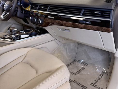 Used 2017 Audi Q7 3.0T Premium Plus image 12