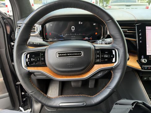 Used 2024 Jeep Grand Wagoneer L Series III AWD/4WD image 30