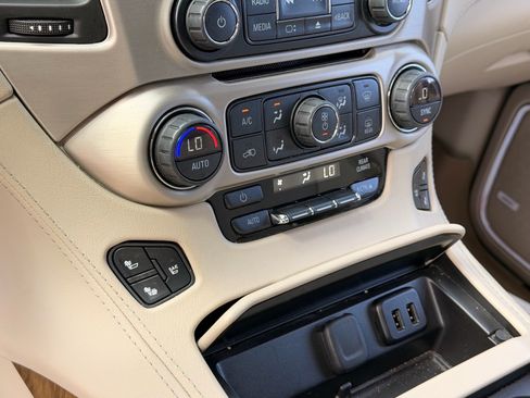 Used 2016 GMC Yukon Denali w/ Open Road Package AWD/4WD image 22