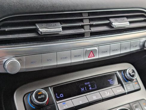 Used 2020 Hyundai Palisade Limited image 19