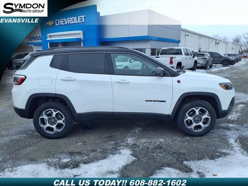 Used 2022 Jeep Compass Trailhawk w/ Trailhawk Convenience Group image 2