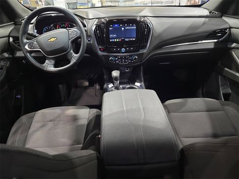 Used 2024 Chevrolet Traverse LT image 9