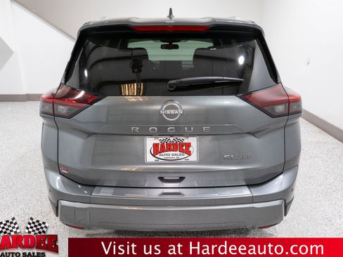 Used 2024 Nissan Rogue SL image 4