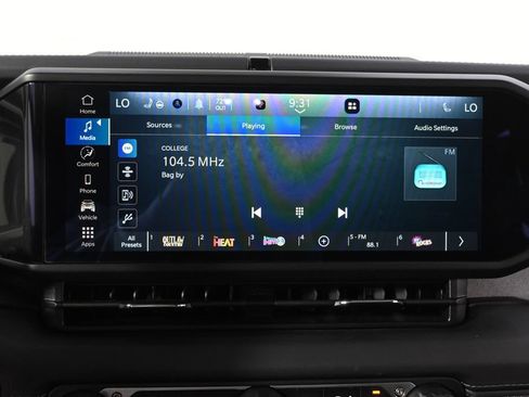 Used 2025 Jeep Wrangler Unlimited Sahara AWD/4WD image 27