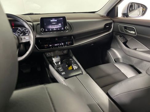 Used 2021 Nissan Rogue SV w/ Premium Package FWD image 17