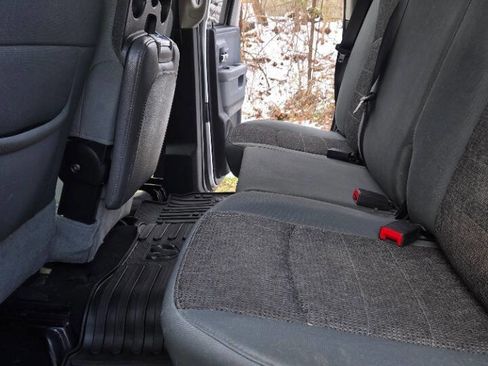 Used 2016 RAM 1500 Big Horn image 33