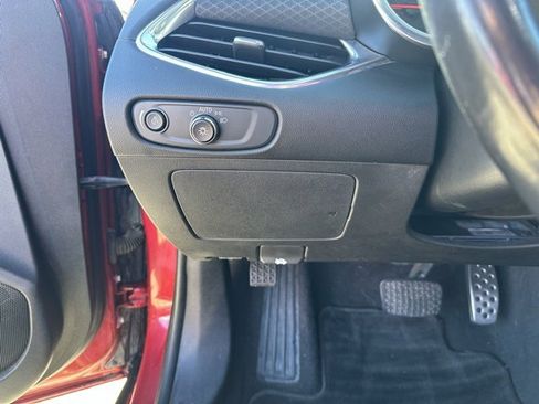 Used 2016 Chevrolet Malibu LT image 4