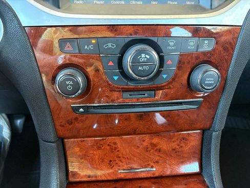 Used 2012 Chrysler 300 Limited RWD image 17