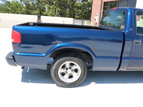 Used 2003 Chevrolet S10 Pickup LS RWD image 74