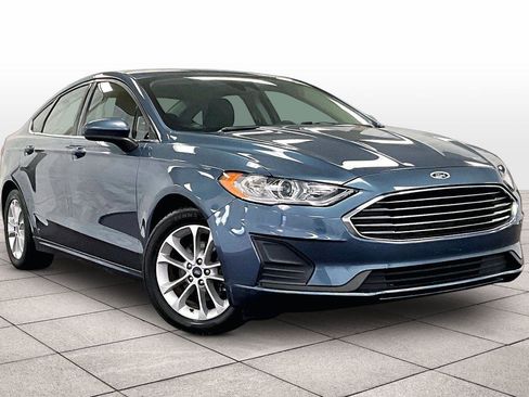 Used 2019 Ford Fusion SE image 3
