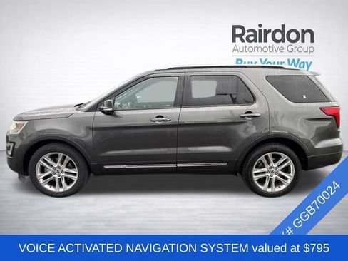 Used 2016 Ford Explorer XLT w/ Equipment Group 202A FWD image 4