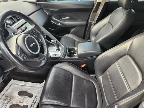 Used 2018 Jaguar E-PACE SE image 7