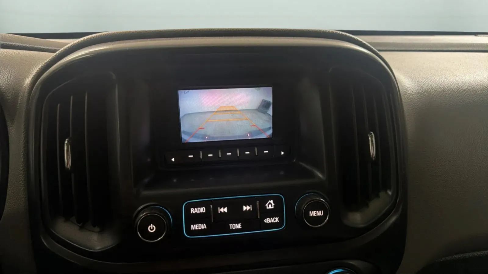 Used 2016 Chevrolet Colorado W/T RWD image 23
