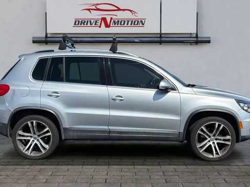 Used 2017 Volkswagen Tiguan SEL image 3