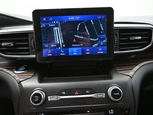 Used 2020 Ford Explorer Limited image 9