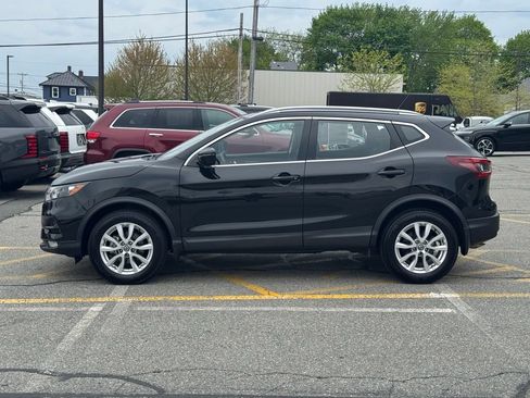 Used 2022 Nissan Rogue Sport SV AWD/4WD image 2