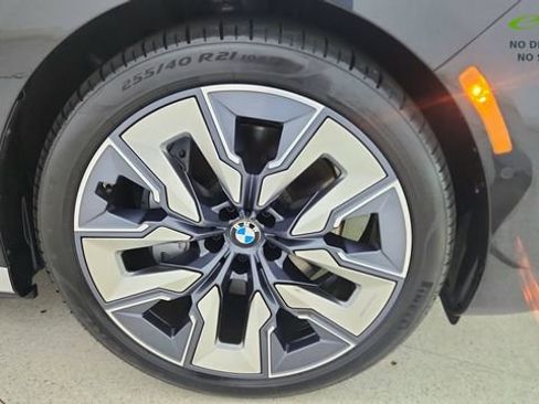 Used 2023 BMW i7 xDrive60 AWD/4WD image 64