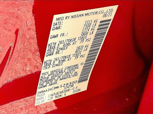 Used 2021 Nissan Titan SV image 16