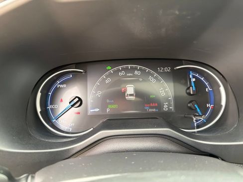 Used 2025 Toyota RAV4 XLE Premium w/ Weather Package AWD/4WD image 21