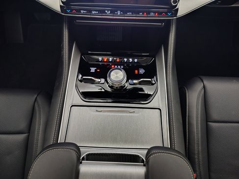 New 2026 Jeep Grand Wagoneer Limited AWD/4WD image 33
