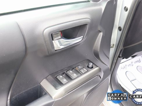 Used 2023 Toyota Tacoma TRD Off-Road w/ Technology Package image 24