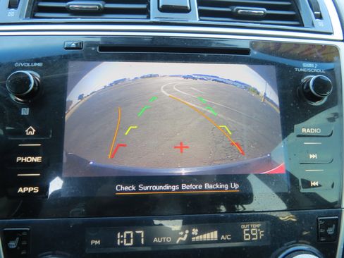 Used 2018 Subaru Outback 2.5i Premium image 18