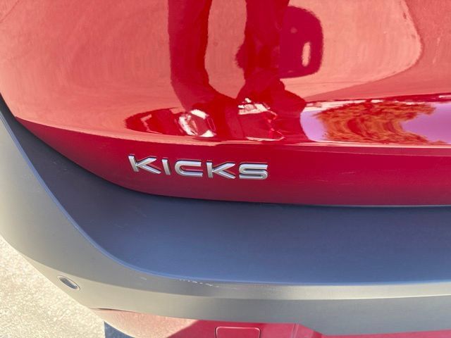 Used 2025 Nissan Kicks SV FWD image 29