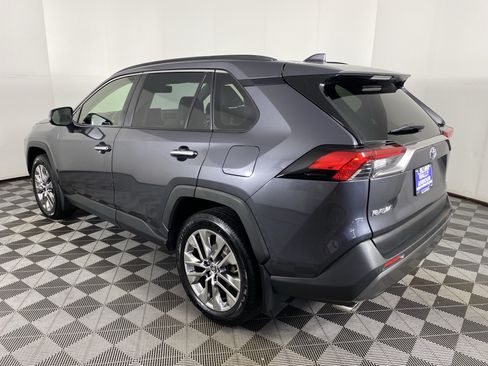 Used 2019 Toyota RAV4 Limited w/ Advanced Technology Package AWD/4WD image 11