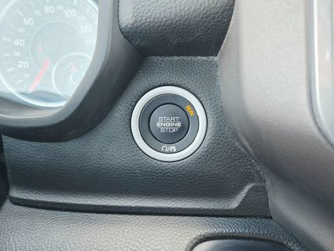 Used 2022 RAM 1500 Big Horn AWD/4WD image 33
