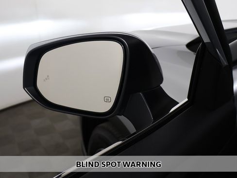 Used 2021 Toyota Highlander XLE image 5