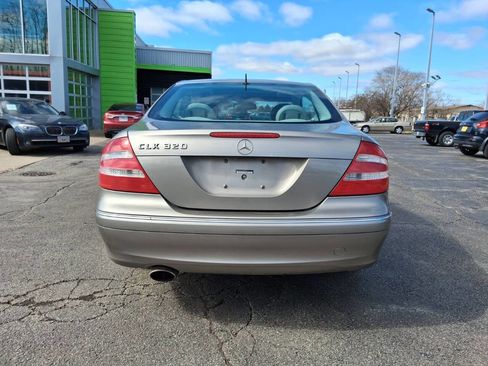 Used 2004 Mercedes-Benz CLK 320 Coupe image 8