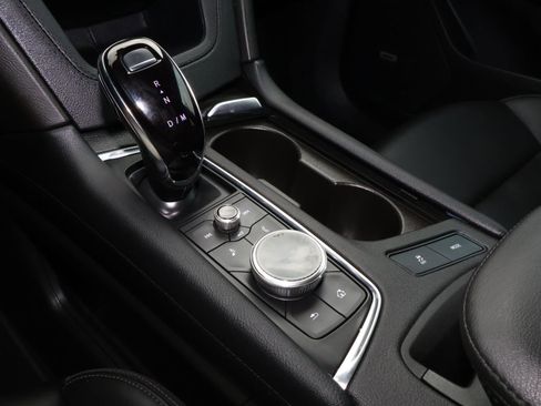 Certified 2024 Cadillac XT6 Luxury image 34