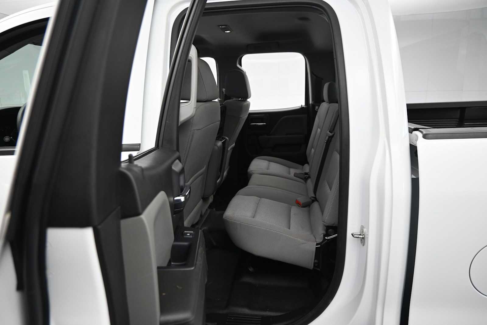 Used 2019 Chevrolet Silverado 1500 W/T w/ WT Convenience Package AWD/4WD image 8