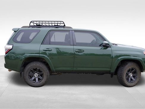 Used 2022 Toyota 4Runner Trail Special Edition AWD/4WD image 2