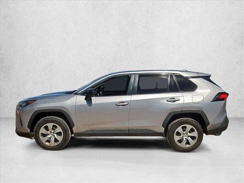 Used 2022 Toyota RAV4 LE w/ Carpet Mat Package (TMS) FWD image 9