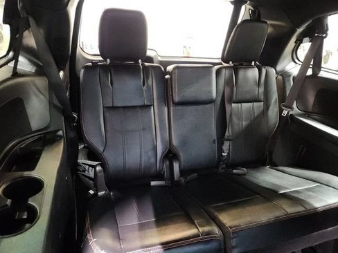 Used 2019 Dodge Grand Caravan GT FWD image 28