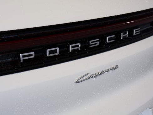 New 2025 Porsche Cayenne image 6