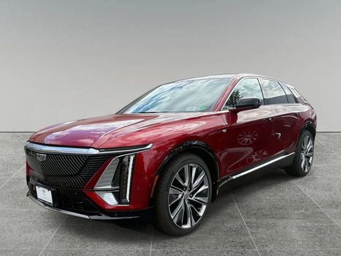 New 2024 Cadillac Lyriq Luxury AWD/4WD image 1