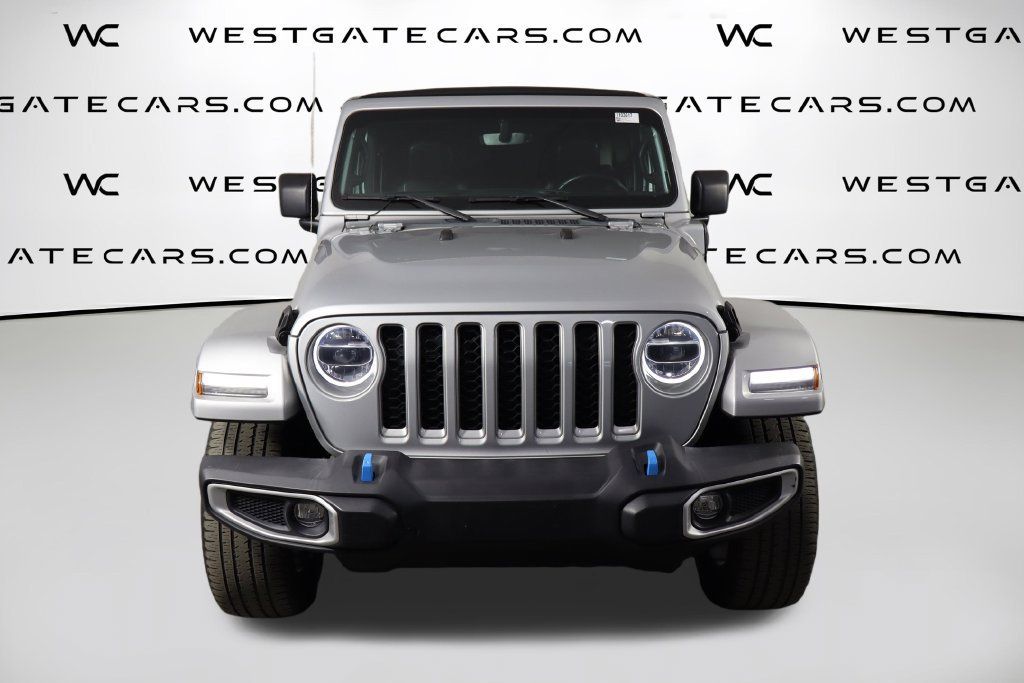 Used 2022 Jeep Wrangler Unlimited Sahara w/ Cold Weather Group AWD/4WD image 2