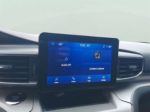 Used 2023 Ford Explorer XLT w/ Equipment Group 202A image 23