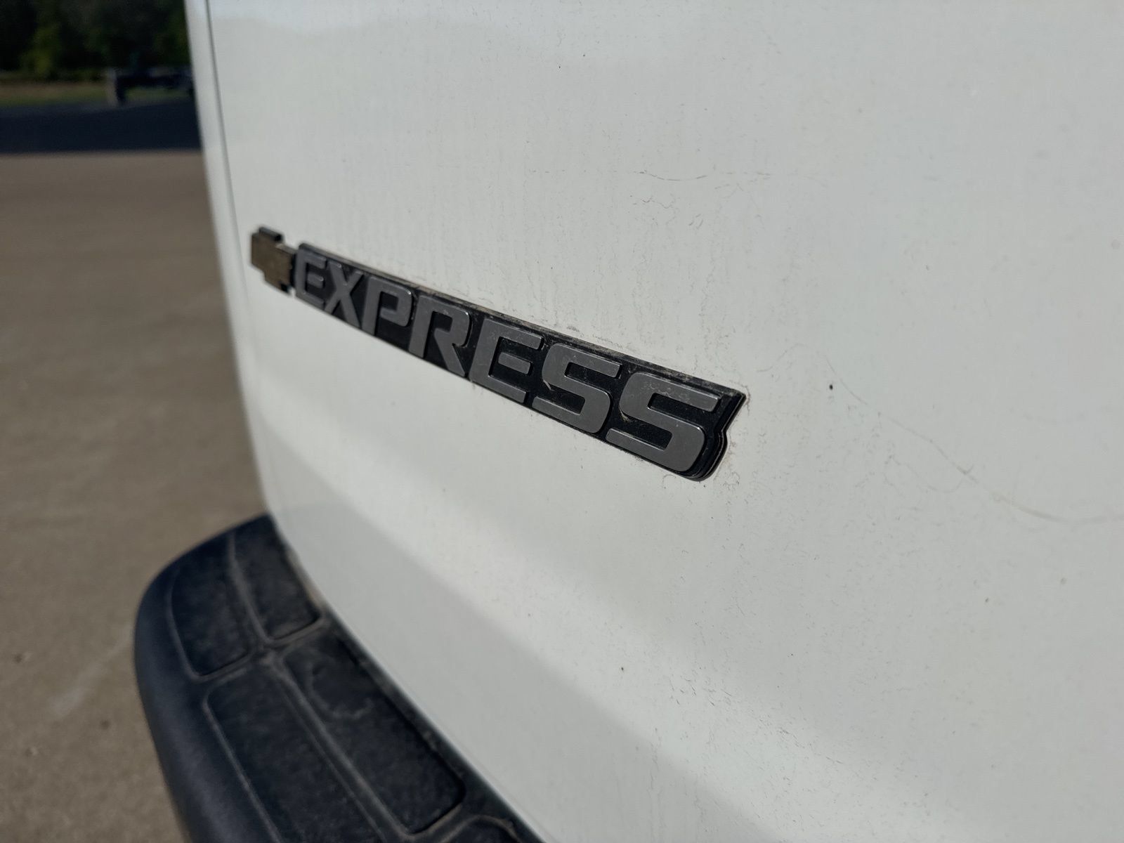 Used 2025 Chevrolet Express 2500 Extended w/ Driver Convenience Package RWD image 9