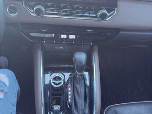 Used 2024 GMC Canyon Denali w/ LPO, Denali Black Edition image 10