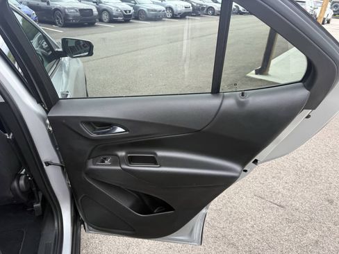 Used 2020 Chevrolet Equinox LT FWD image 14