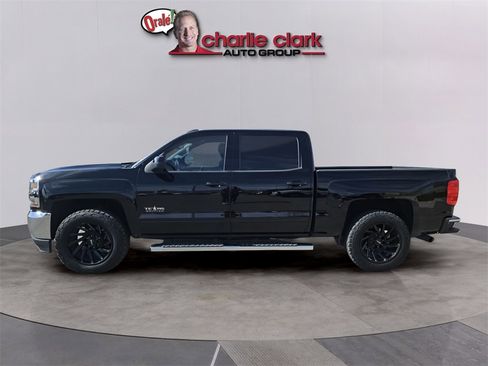 Used 2018 Chevrolet Silverado 1500 LT w/ Texas Edition image 3