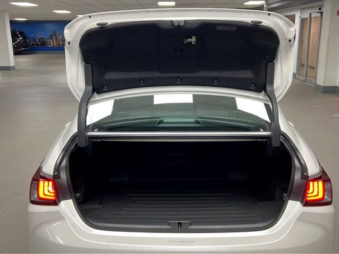 New 2025 Lexus ES 350 w/ Premium Package image 30