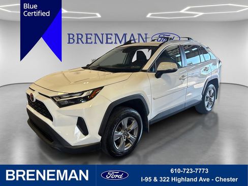 Used 2022 Toyota RAV4 XLE AWD/4WD image 1