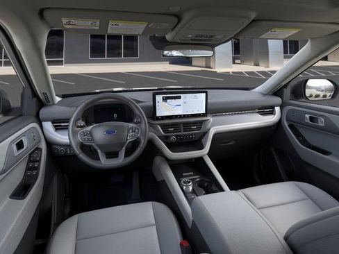 New 2025 Ford Explorer Active w/ Active Comfort Package image 9