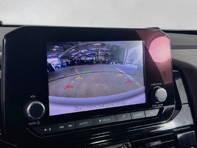 Used 2024 Nissan Pathfinder SV FWD image 10