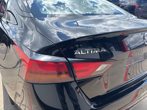 Used 2020 Nissan Altima 2.5 SR FWD image 17