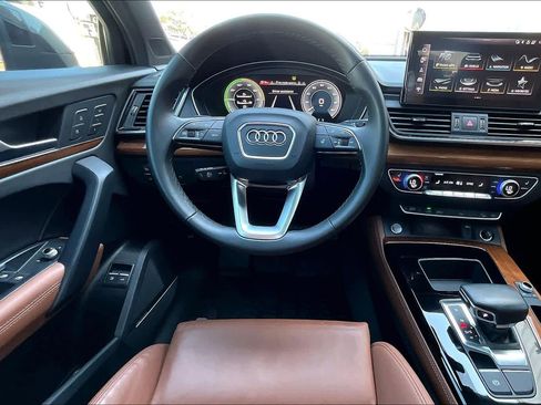 Used 2022 Audi Q5 e Premium Plus image 8